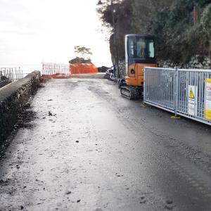 SP227 di Portofino: particolare di passerella pedonale che verrà montata (1)