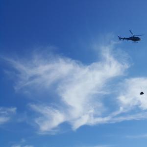 SP 227 di Portofino: l'elicottero trasporta materiale