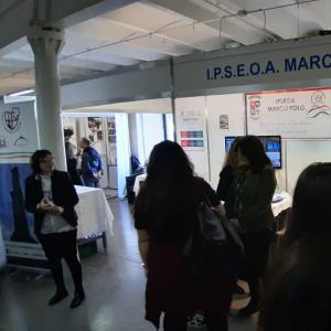 Gli stands delle scuole presenti 10