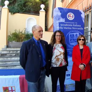 il consigliere di CMGE Garbarino, L'assessore Cavo, La direttrice Vidotto, l'assessore Benveduti, il presidente Massolo ed il sindaco di lavagna Mangiante