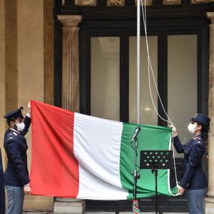 L'alzabandiera 2