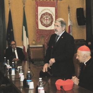 L'augurio ai dipendenti di CMGE, Il sindaco Marco Bucci ed il cardinale Angelo Bagnasco (10)