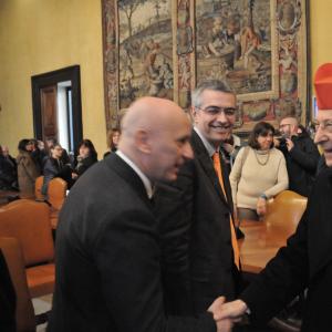 L'augurio ai dipendenti di CMGE, Il consigliere delegato Stefano Anzalone, il consigliere delegato Simone Ferrero ed il cardinale Angelo Bagnasco (11)