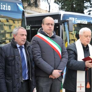 Nuovi mezzi ATP: Autorità durante la benedizione dei bus