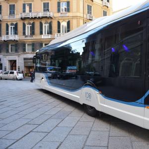 Innovazione e movimento: il nuovo bus totalmente elettrico 8