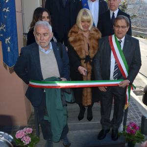 Inaugurazione biblioteca: il taglio del nastro 3