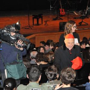 12 "Agende Rosse": il cardinale Angelo Bagnasco saluta gli studenti