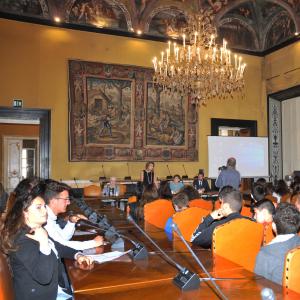 Visita a palazzo Spinola e agli uffici della Prefettura degli studenti della Valle Scrivia (12)