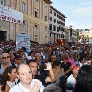 Genova nel cuore, i genovesi in Piazza De Ferrari (16)