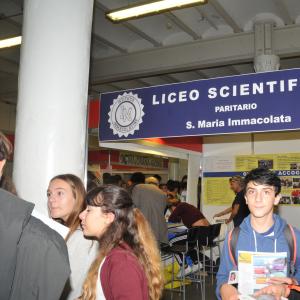 Stand espositivi degli istituti scolastici - scientifico