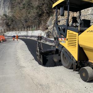 SP 227 di Portofino: ultimi interventi prima dell'inaugurazione, La posa dell asfalto 8