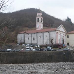 A Montebruno il "Mandillo dei semi": La chiesa e il chiostro 1 
