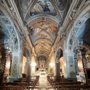 09 Montebruno_ interno del Santuario