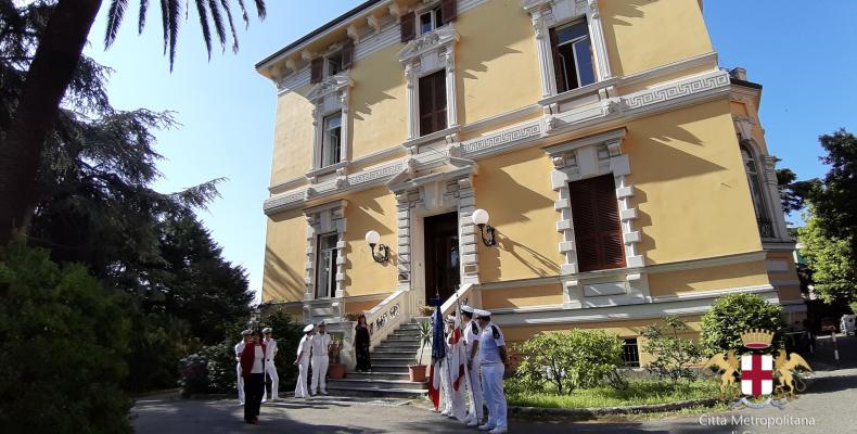 Il sindaco metropolitano Marco Bucci visita l'Accademia Italiana della  Marina Mercantile