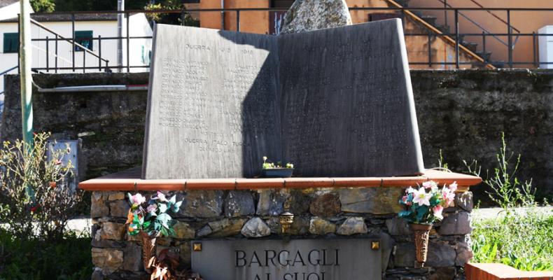 Bargagli, Monumento ai caduti