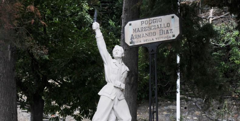 Pieve Ligure: Il monumento ai caduti