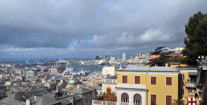 Genova, Panorama da Castelletto