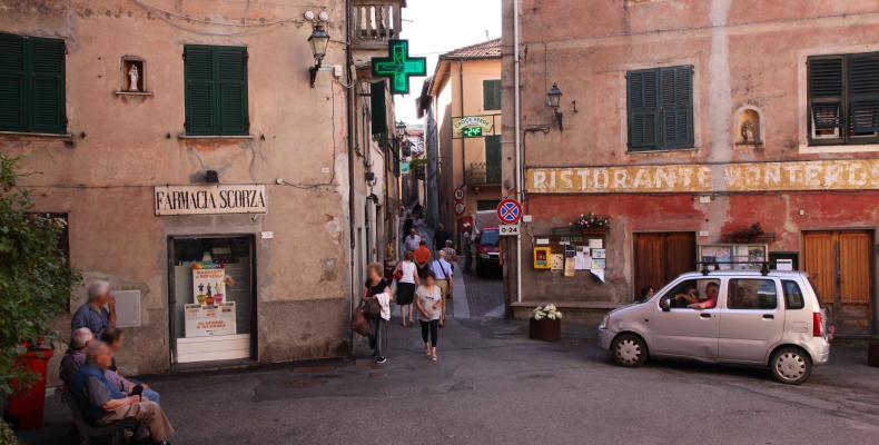 Crocefieschi, Piazza