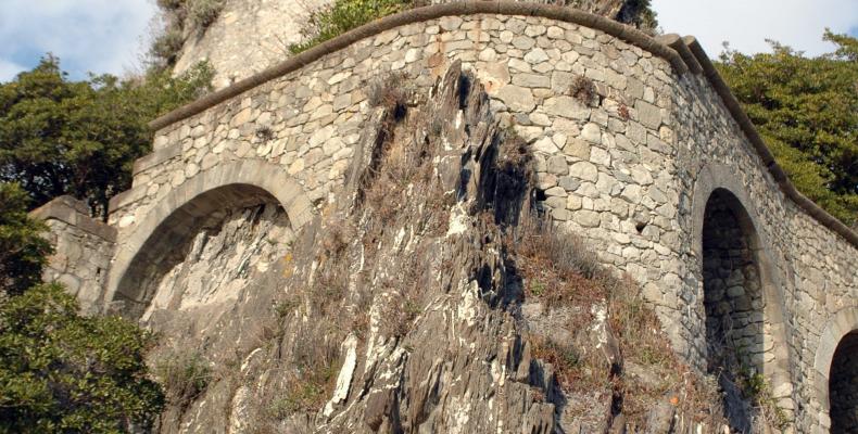 Moneglia, Fortezza e torre di Villafranca