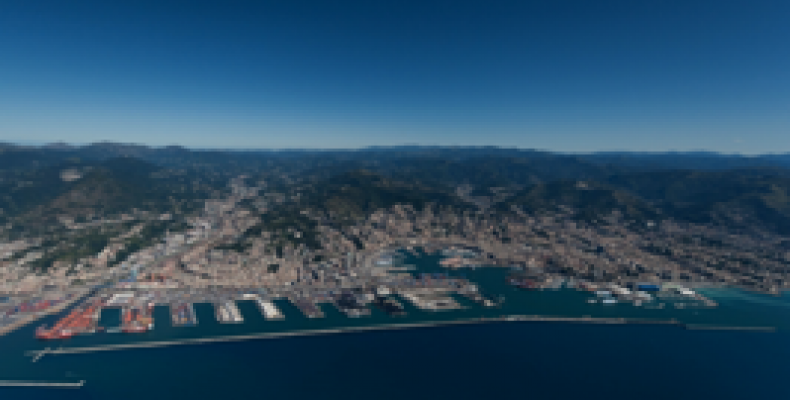 Immagine di Genova vista dal mare