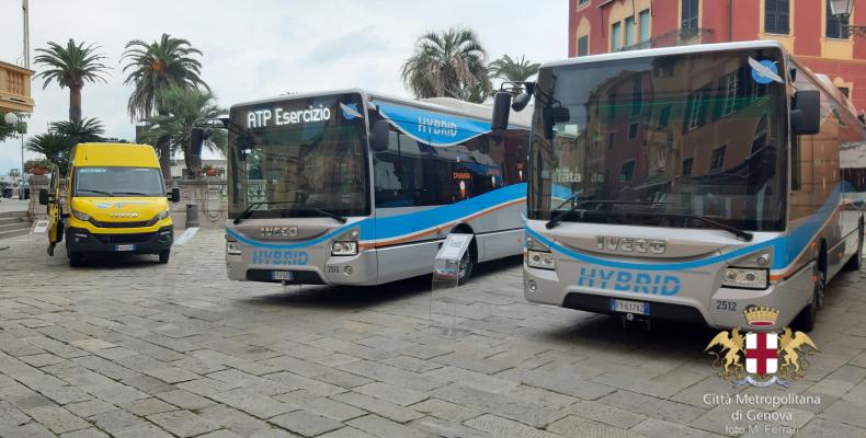 I nuovi bus ibridi e lo scuolabus ATP