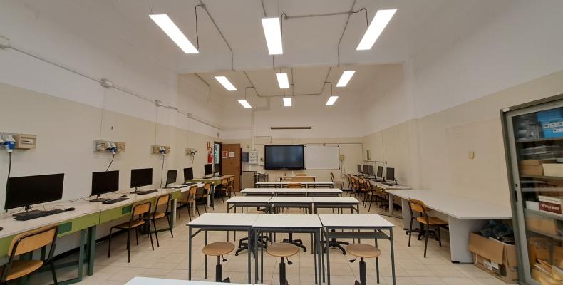 Immagine decorativa (aula scolastica)