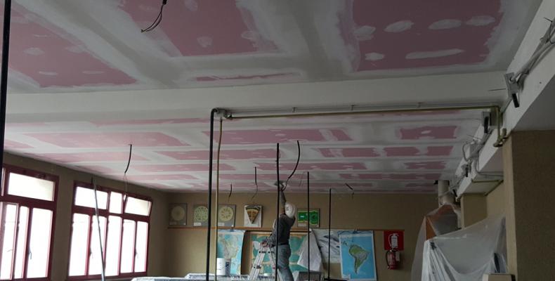 News: Città metropolitana, al liceo lanfranconi 500 metri quadrati di nuovi controsoffitti