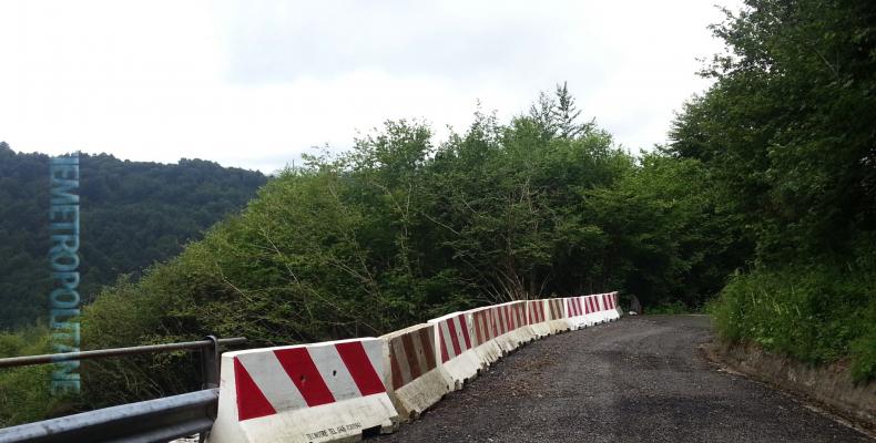 News: Strade, sp72 : senso unico alternato sul ponte fra santo stefano e rezzoaglio