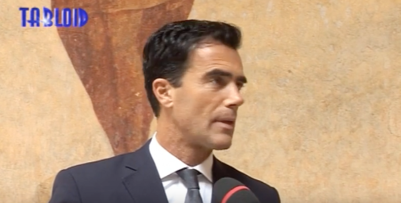 Tabloid-Europa-incontro