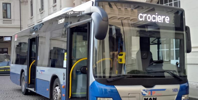 Bus ATP davanti alla stazione Marittima
