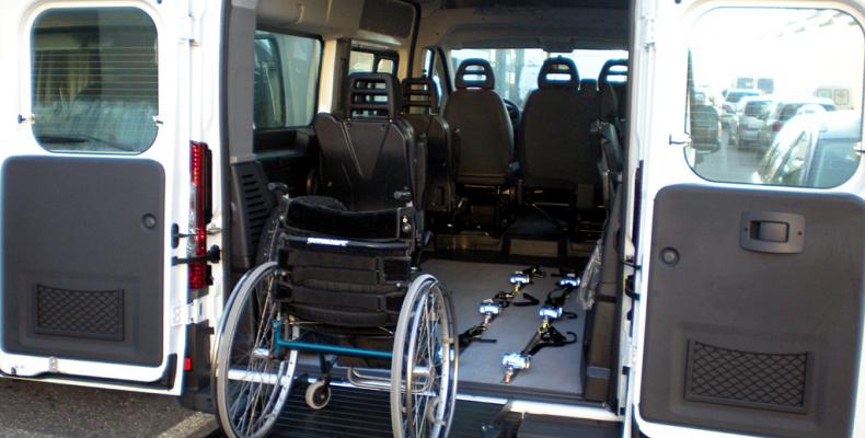 rasporto disabili, cella incontra i lavoratori: “atti di gara già pronti, regione batta un colpo”