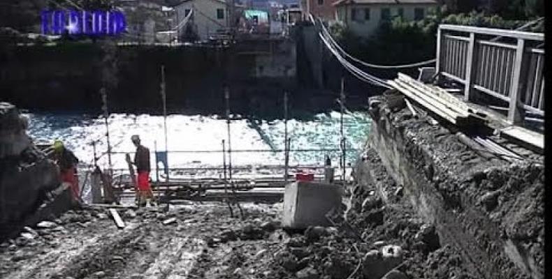 Lavori di ricostruzione del ponte sullo Sturla a Carasco