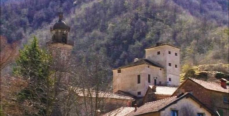 Visita al borgo di Senarega in Valbrevenna