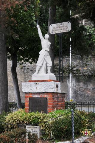 Pieve Ligure: Il monumento ai caduti