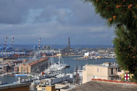 Genova, veduta della Lanterna da Spianata Castelletto
