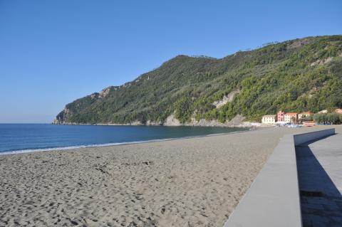 Sestri Levante, Frazione Riva Trigoso, la spiaggia 2