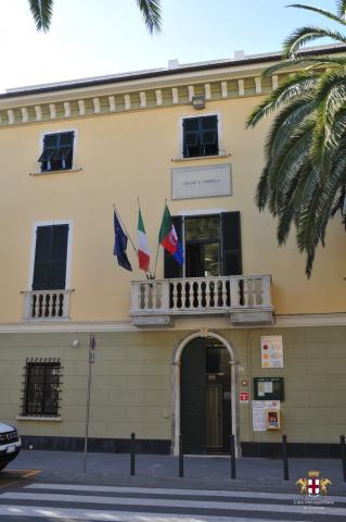 Moneglia, ingresso del Municipio