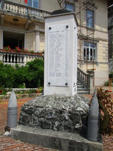 Torriglia, Monumento ai caduti