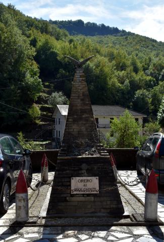 Orero, Frazione Isolona, monumento ai caduti