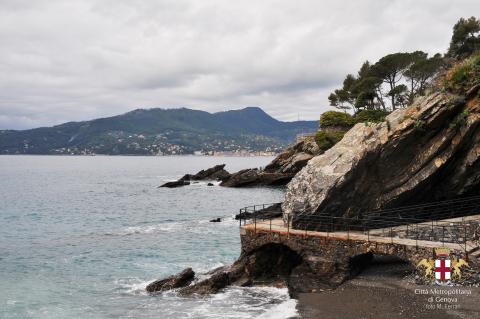 Zoagli, passeggiata a mare lato ponente e scogliera