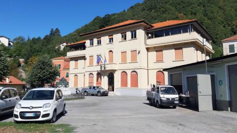 Montoggio, Scuola