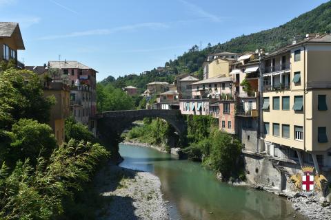 Cicagna, ponte vecchio, vista