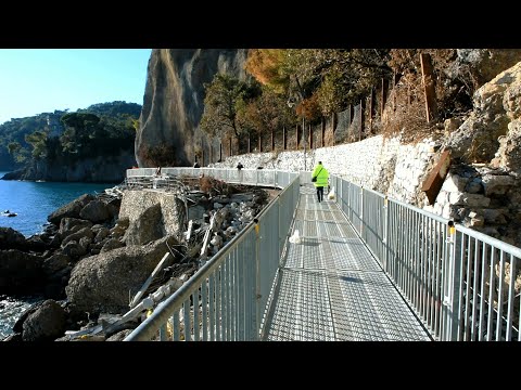 SP 227 di Portofino posa della passerella pedonale